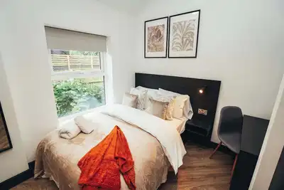 Image de No. 46 Stylish City Studio Apartment | By DerBnB