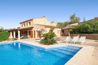 Image de Cas Batlet - Trois Chambres Villa, Couchages 6