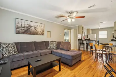 Image de Cozy 2-bedroom apartment in awesome Houston's Museum district  by Texas MedCtr