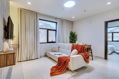 Image de Charming 2-bedroom apartment with Ac in Khorfakkan