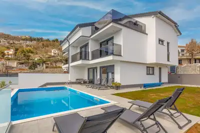 Image de Superbe maison à Lovran avec sauna