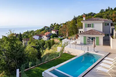 Image de Superbe maison à Dobrec avec sauna