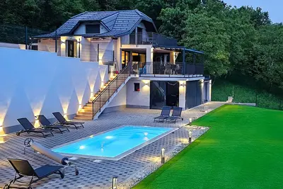 Image de Superbe maison à Zagreb avec sauna