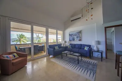 Image de Beachfront Penthouse: 3bd/3ba