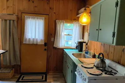 Image de Charming 2-bedroom Ranch Style Waterfront Mobile with Boat dock in Meredith - Ac