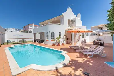 Image de Villa Mia - Peerless Bond