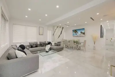 Image de Sunset Backyards-Design District-Hot tub-Bbq-Free Parking