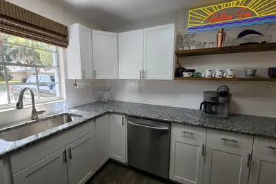 Image de Dogs Welcome-Close to Beach-Fenced Yard