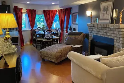 Image de A perfect family home base for travel  to local or distant Bc attractions.