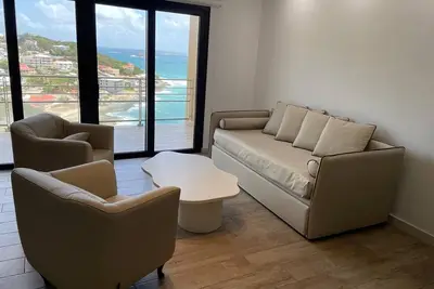 Image de 2-bedroom apartment, sea view terrace in marvelous Point Blanche, 2 Ba, Ac, Wifi