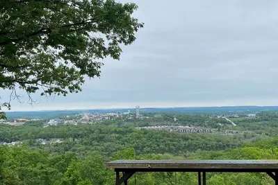 Image de Cozy 2-bedroom Rv with WiFi, Ac in delightful Branson