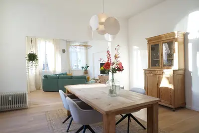 Image de Spacious & beautiful apartment at best location