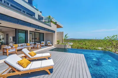 Image de Luxury 4br Villa, Incredible Rooftop Ocean Views
