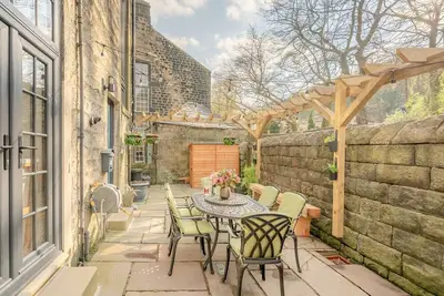 Image de Mulberry Boutique Stay – Canal-Side Near Hebden Bridge
