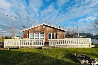 Image de New on Vrbo! Cozy Nova Scotia North Shore Cottage- Steps from the Beach