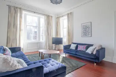 Image de Pass the Keys | Victoria Road Queens Park View