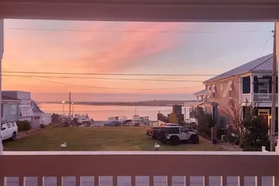 Image de Waterview Swansboro Pelican #1. One block from everything! Cozy 1 Bdrm/1Bth.