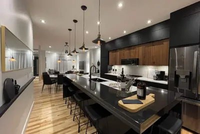 Image de Amazing three bedroom two bathroom apartment and the heart of Villeray