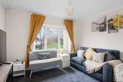 Image de Contractors 4 Bed with Parking