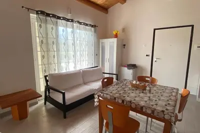 Image de Country house 5 minutes from downtown with garden and private parking space