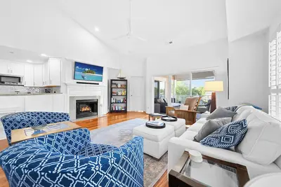 Image de 🆕 Lakeview Penthouse on Lake Norman
