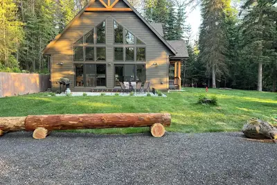 Image de Brand New Prospector's Cabin with Hot-tub