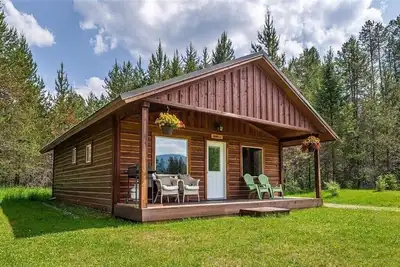 Image de Cozy Cabin only 7 miles from Glacier National Park