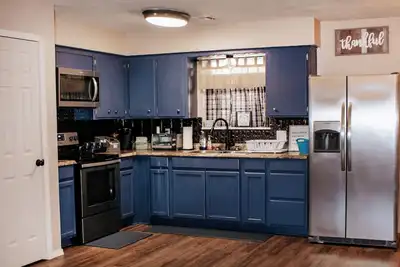 Image de Spacious Lake Retreat 3br Home Near Canton Lake w/ Huge Living Room Boat Parking