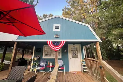 Image de Bartlett Bluebonnet steps From Lake Sam Rayburn
