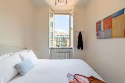 Image de iFlat | Trevi Charm: Elegant & Comfy Roman Escape