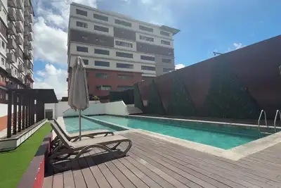 Image de Cerca del aeropuerto con vistas a los volcanes, cerca de todo!