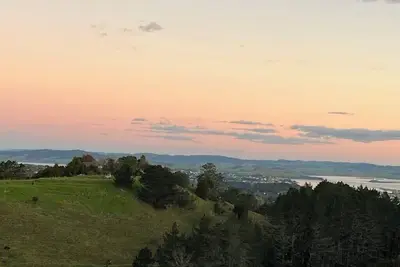 Image de Abbey Caves Countryscape