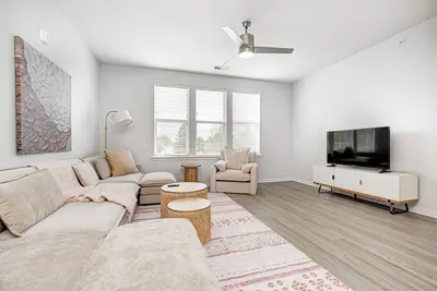 Image de Comfy Cozy - 2King bed/2bth Fishers