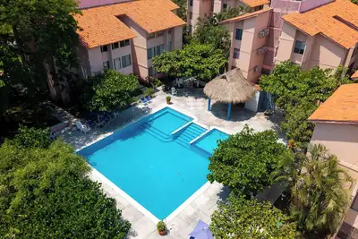 Image de Charming pet friendly 2-bedroom condo with shared pool in La Crucecita