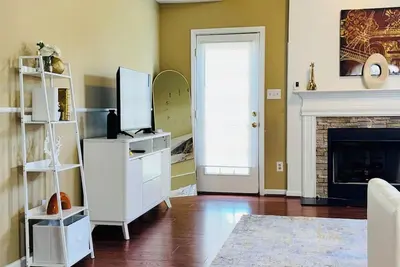 Image de Spacious & Central Cozy 3br by Uncc, Speedway, Pnc. Fully Stocked. 3 Queen beds