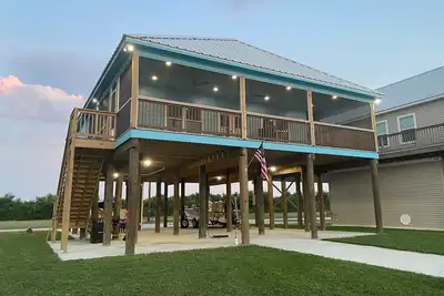 Image de 3-bedroom waterfront fishing lodge with WiFi, Ac in gorgeous Chauvin/Cocodrie La