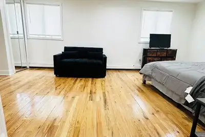 Image de Spacious 4-bedroom house in lovely Lynbrook with WiFi, Ac  free parking