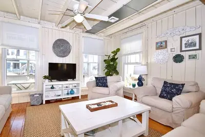 Image de The Lucky Gull Cottage at Onset, Stay Lucky by the Bay Four Bedroom Cottage