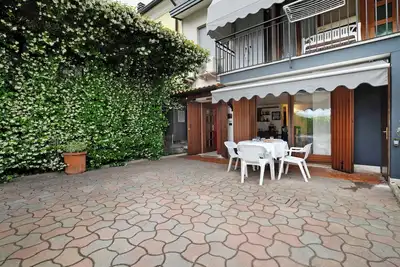 Image de Appartement \"Il Gelsomino\" avec terrasse partagée, Wi-Fi et climatisation