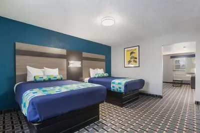 Image de Budget-friendly Accommodations at Knights Inn & Suites Salem! Free Parking
