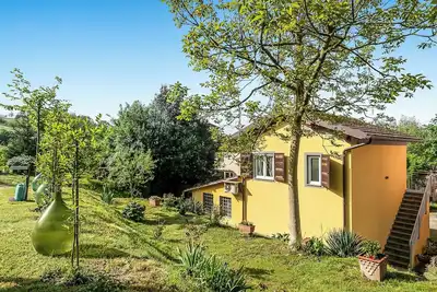 Image de Cozy Apt inTypical Hayloft with Garden, Castelfranco Piandisco, Italy