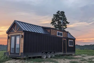 Image de Charming 2-bedroom Tiny House with WiFi, Ac in relaxing Brooksville