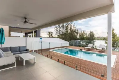 Image de Waterfront Wonder - Pool, Views & Luxury in Helensvale