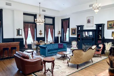 Image de Oliver Inn | Suite 12 | The Grand Chamber