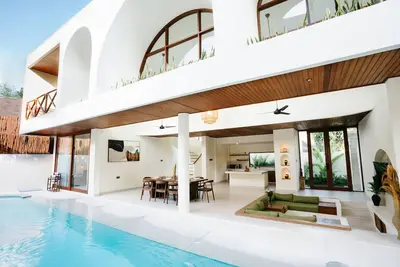 Image de Modern 4 Br Luxury Villa in the Heart of Kuta