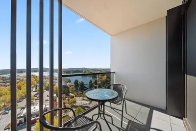 Image de Sleek 2-Bed Apartment with Rooftop Garden Access