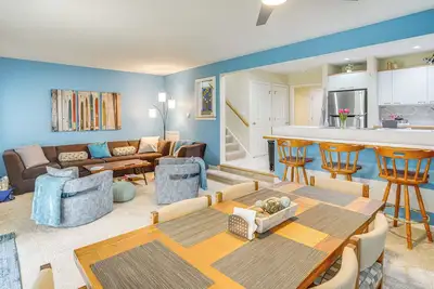 Image de 1/2 Mi to Jiminy Peak: Condo w/ Pool & Hot Tub