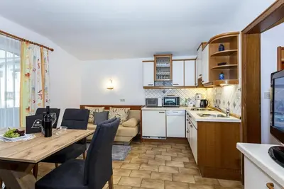 Image de Apartment \"Birkenblatt\" mid-season - Breakfast Hotel Birkenhof