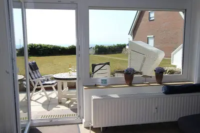 Image de Brightly furnished 4-room vacation apartment on the Wenningstedt promenade