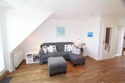 Image de Bright and modern furnished apartment with three rooms and sea view